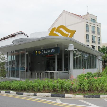 Single Sharing Room And Short Hours Stay At Sandpiper Hotel Singapore Eksteriør billede