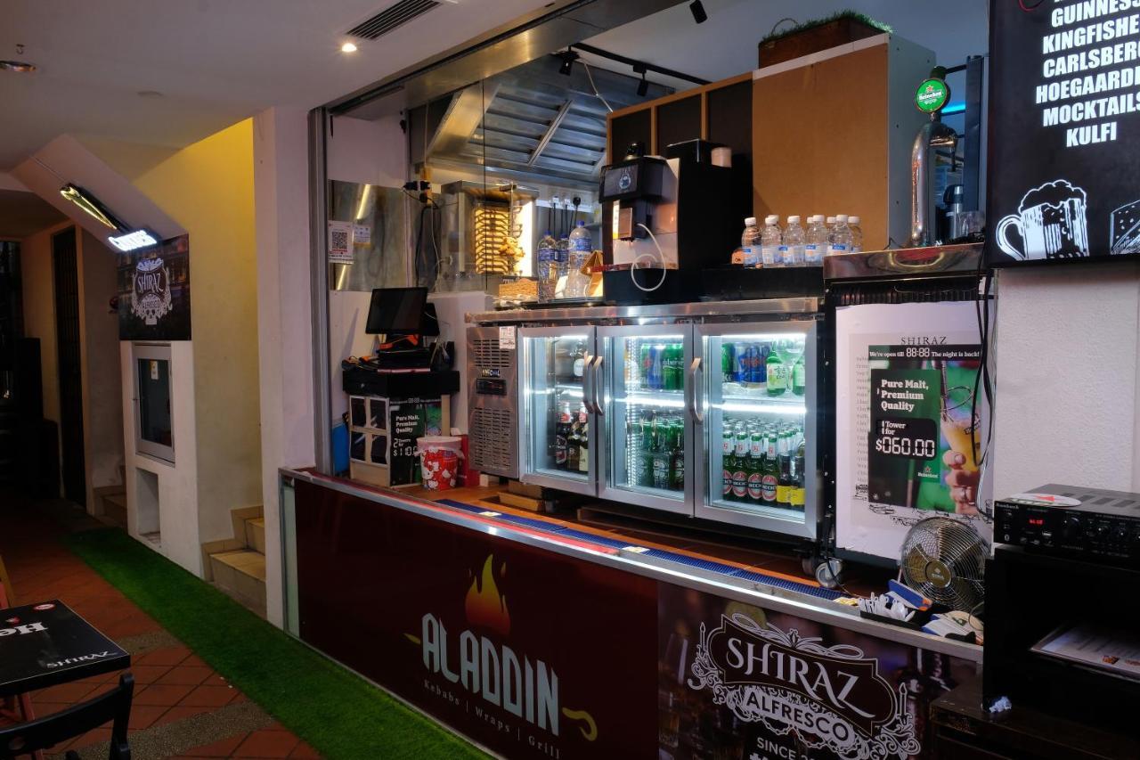 Single Sharing Room And Short Hours Stay At Sandpiper Hotel Singapore Eksteriør billede