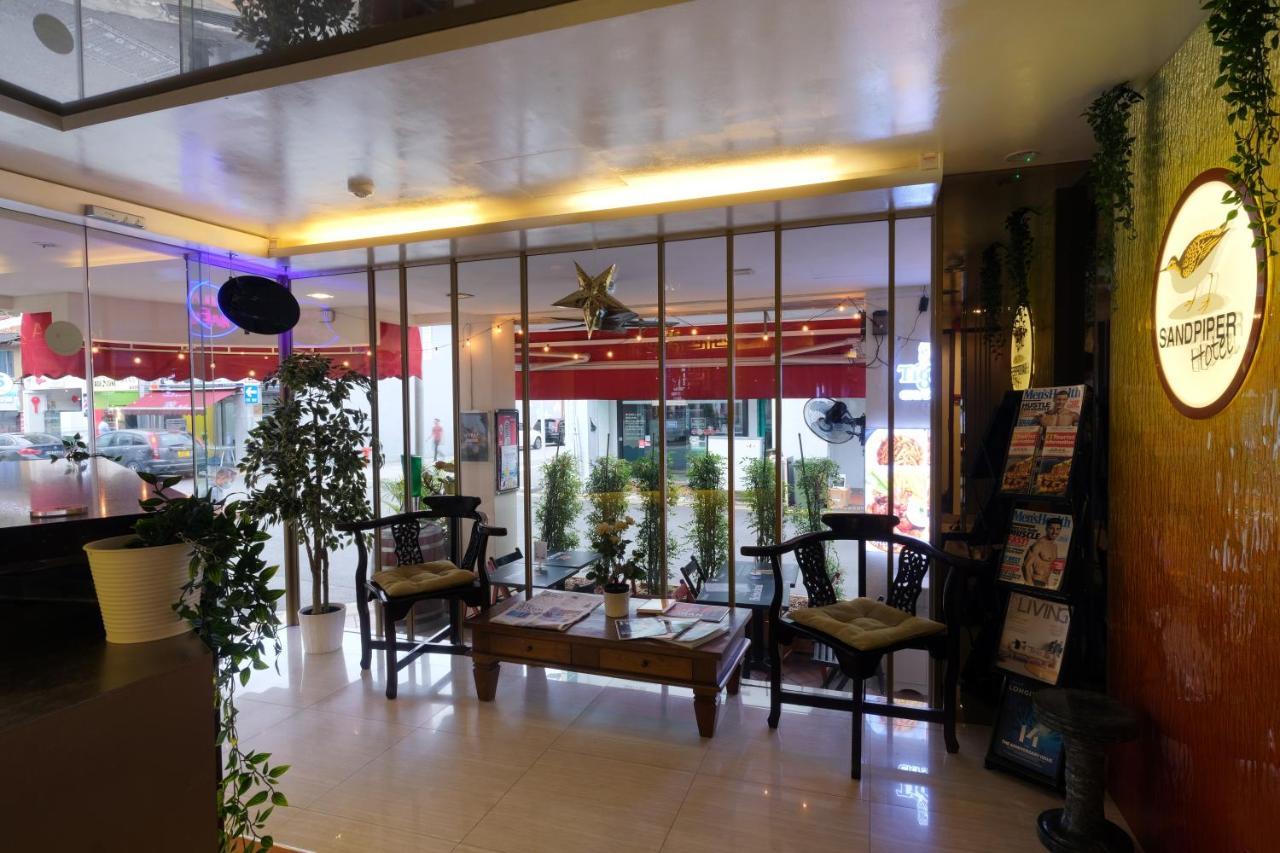 Single Sharing Room And Short Hours Stay At Sandpiper Hotel Singapore Eksteriør billede