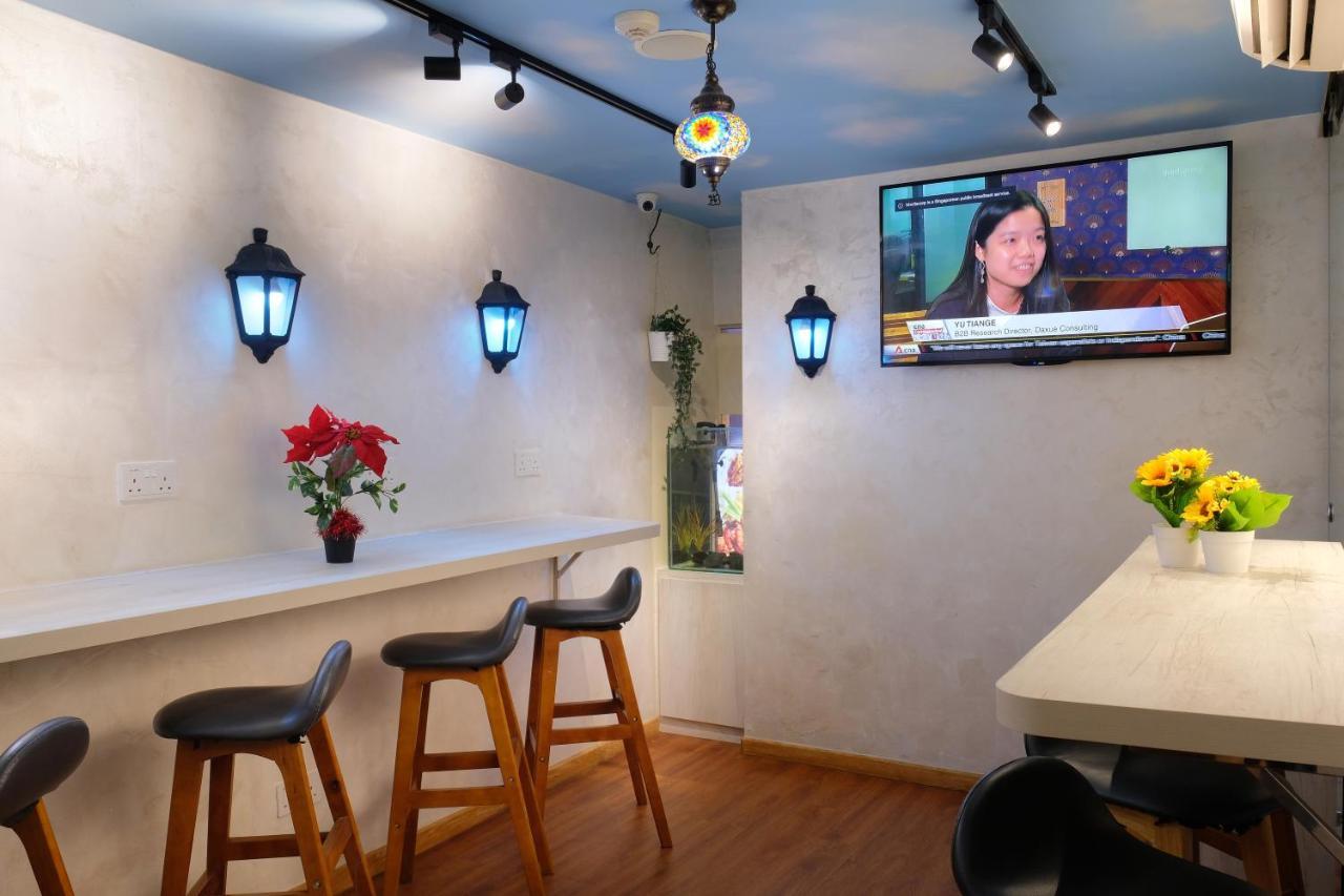 Single Sharing Room And Short Hours Stay At Sandpiper Hotel Singapore Eksteriør billede